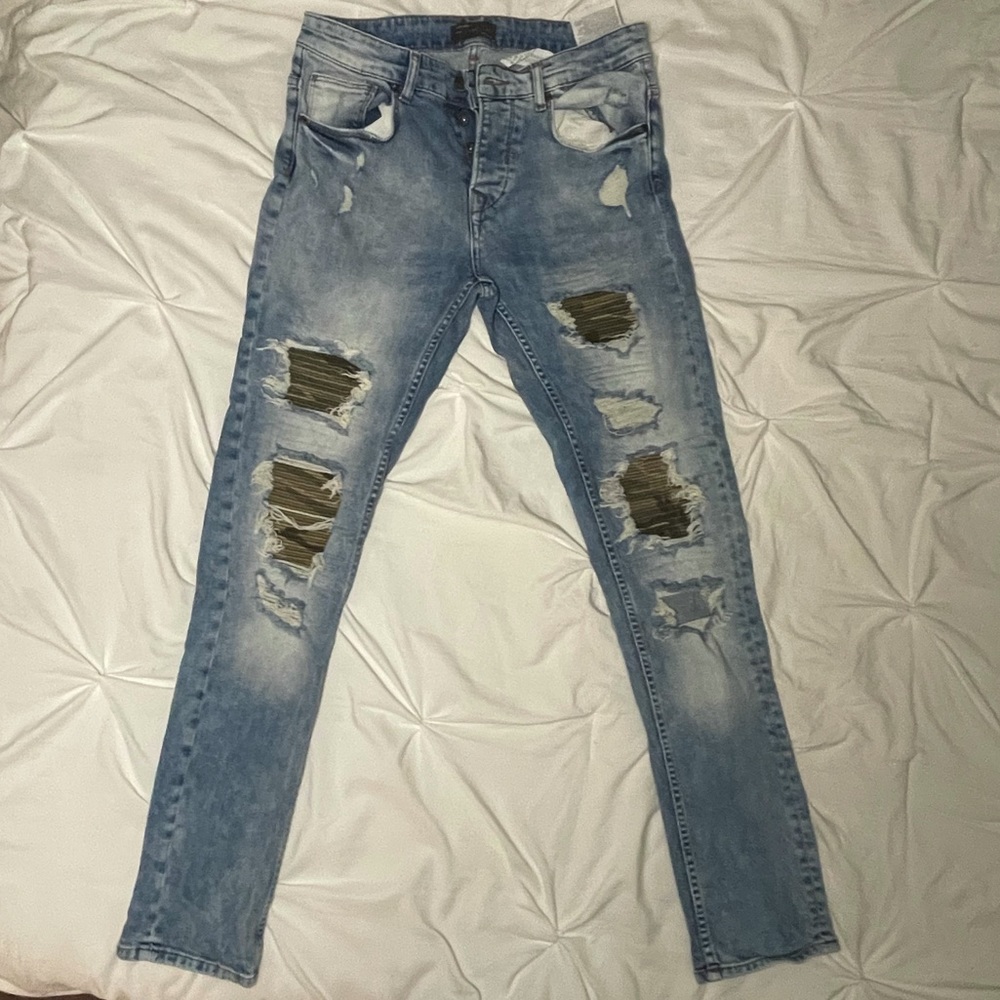 Zara men’s denim ripped jeans camo